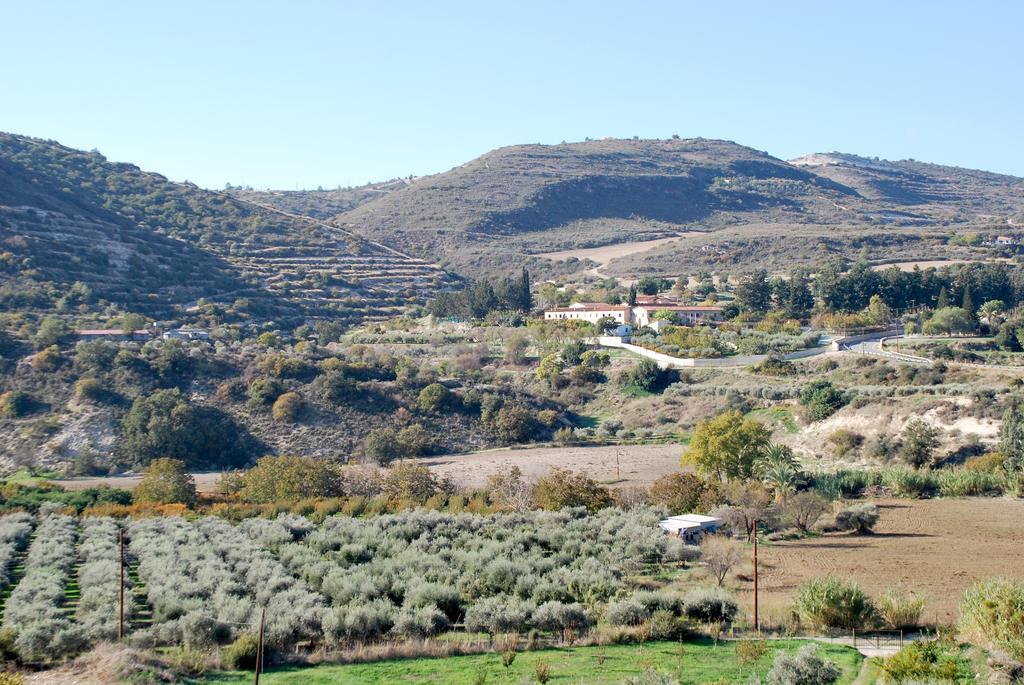 Vavla Rustic Retreat Hostal Exterior foto